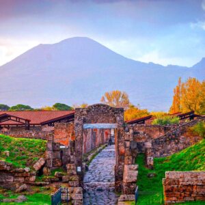 Vesuvius and Pompeii <br><em>6 hours</em></br>