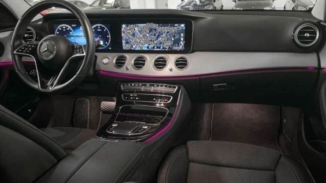 Mercedes E Class inside 002